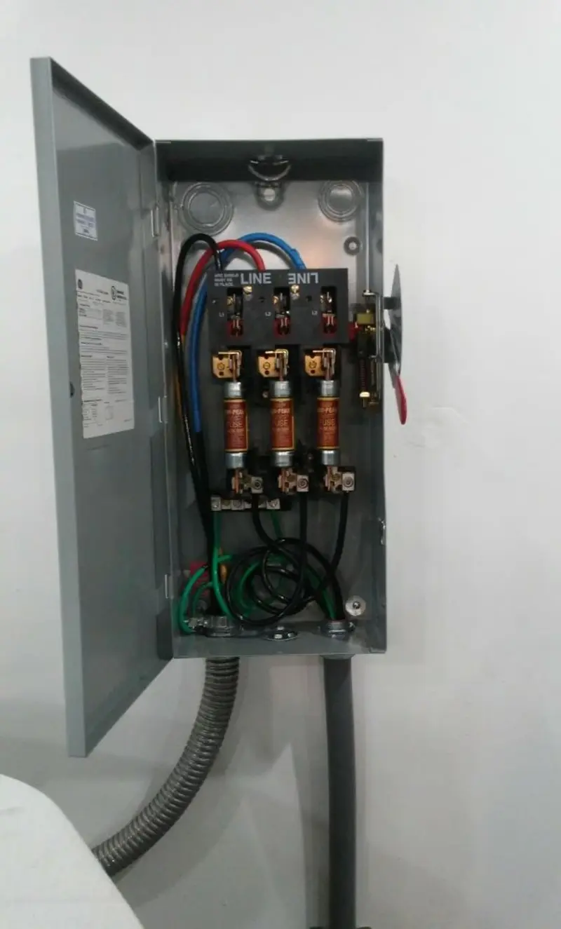 Three-phase disconnect switch installed for Smoke Detector Installation in Fish Hawk